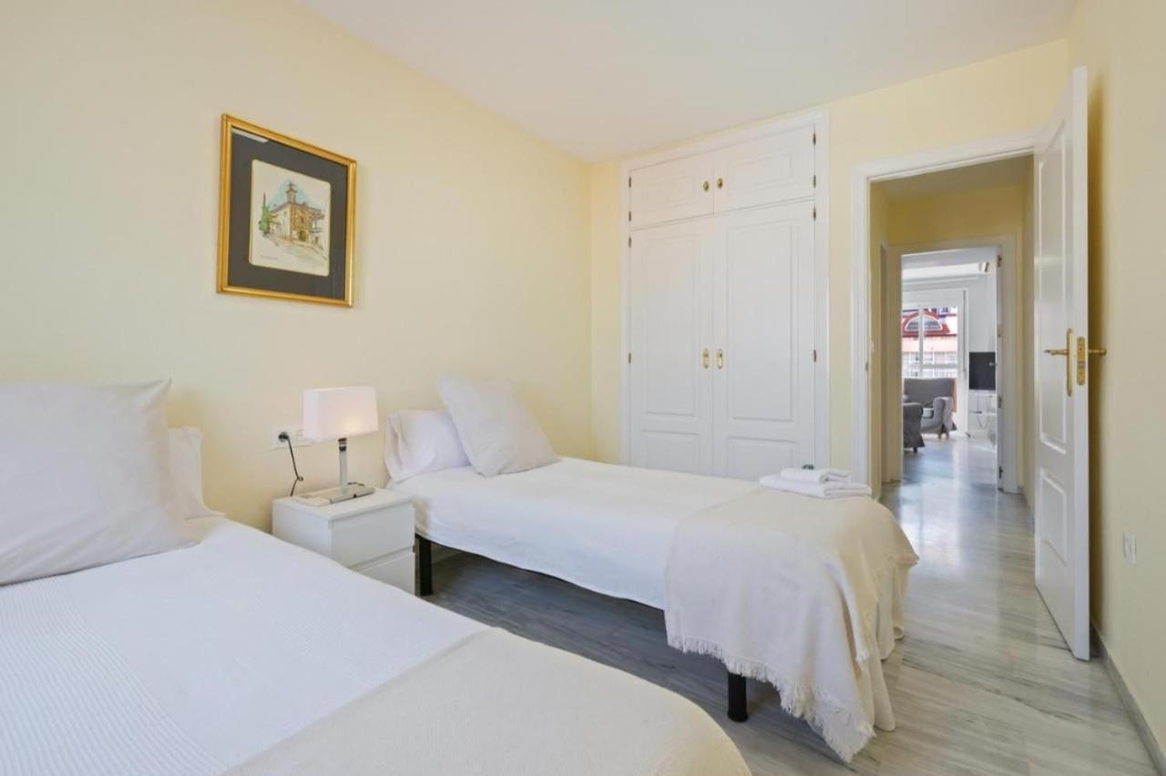 מאלגה Apartamento En Calle Cuarteles De Dos Habitaciones מראה חיצוני תמונה