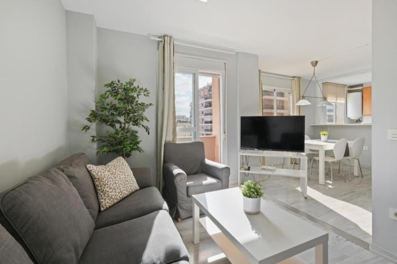 מאלגה Apartamento En Calle Cuarteles De Dos Habitaciones מראה חיצוני תמונה