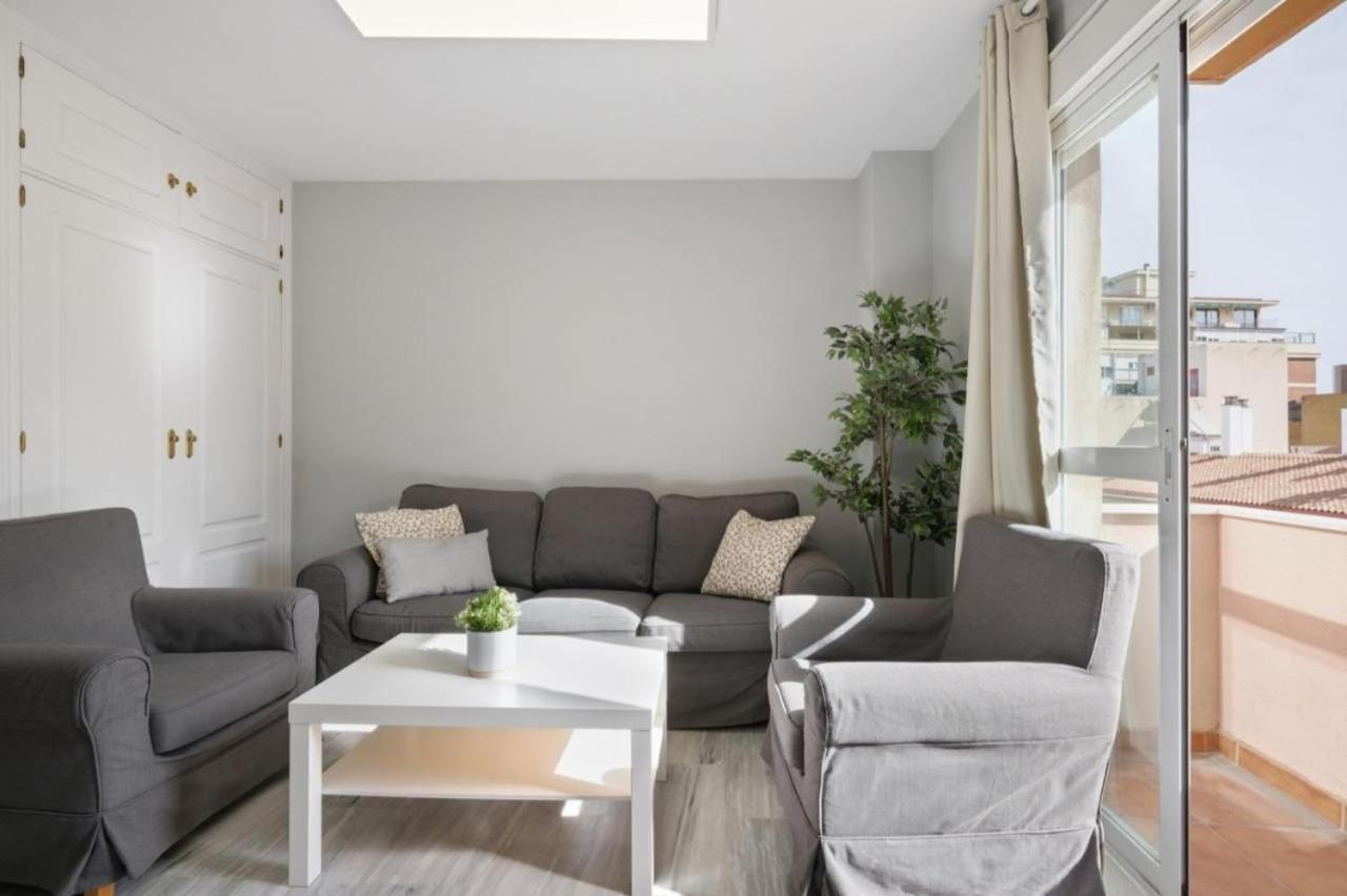 מאלגה Apartamento En Calle Cuarteles De Dos Habitaciones מראה חיצוני תמונה