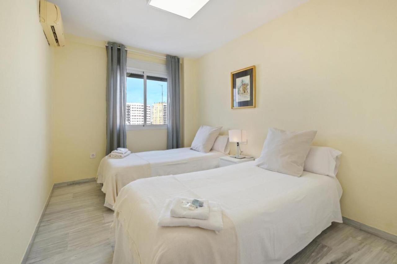 מאלגה Apartamento En Calle Cuarteles De Dos Habitaciones מראה חיצוני תמונה